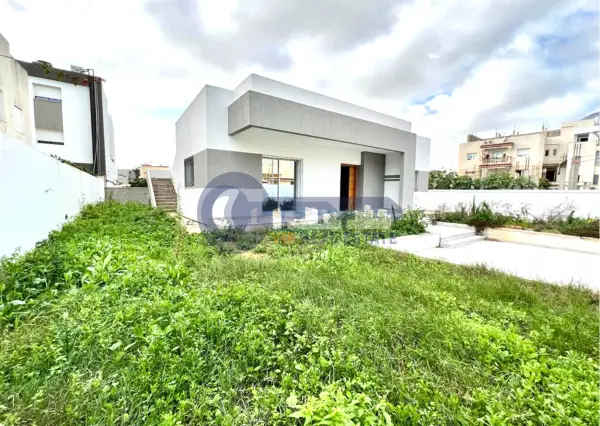 A vendre une villa de plain -pied a la Marsa Riadh