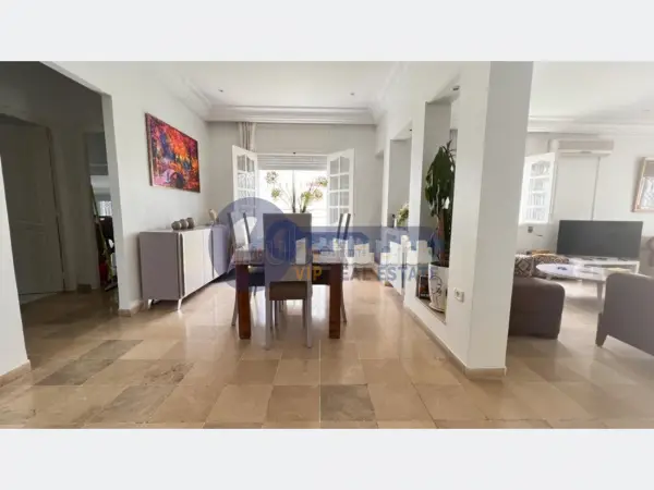A vendre villa s+4 à la Marsa