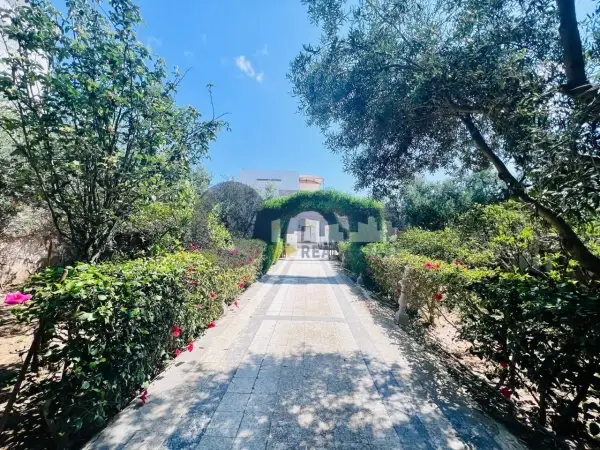 A Vendre Villa spacieuse à Bhar Lazreg