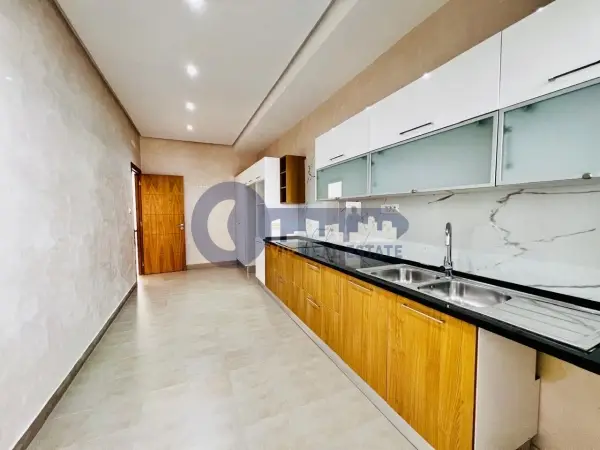 A Louer un étage de villa en s+2 à la Marsa