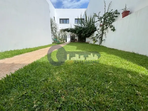 A Louer Villa S+4 a La Marsa