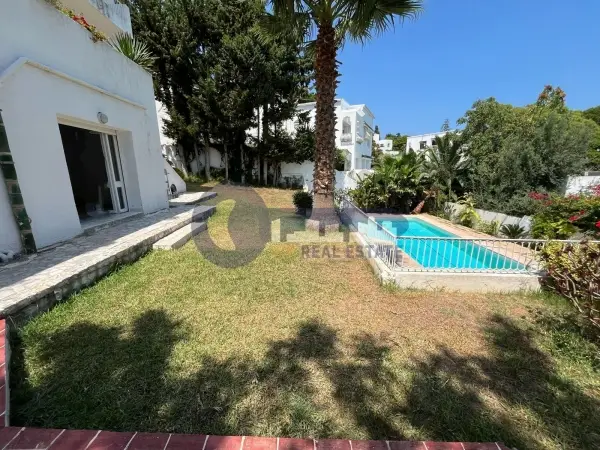 A Louer Appartement S+3 Semi meublé à Gammarth supérieur