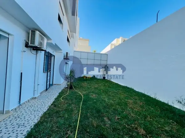 A Vendre un s+2 avec jardin à la Marsa