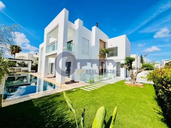 A Louer une villa s+4 à la marsa