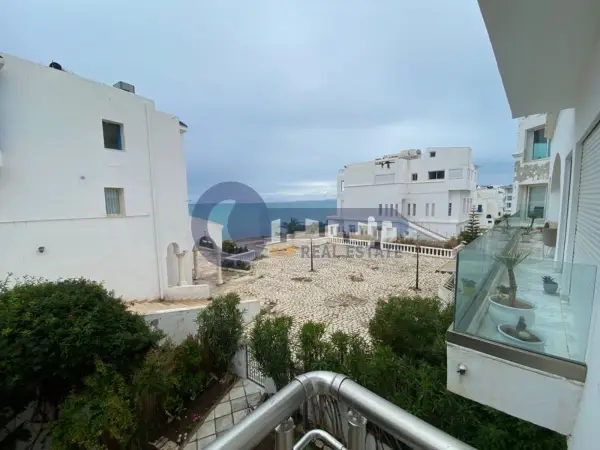 A louer un s+2 meublée à Gammarth