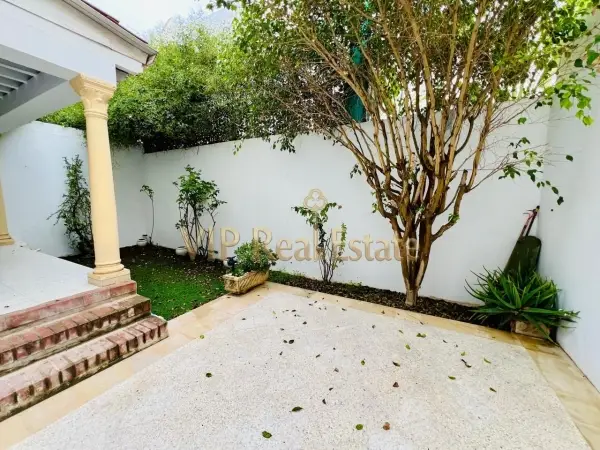 A vendre un duplex s+3 a la marsa avec terrasse