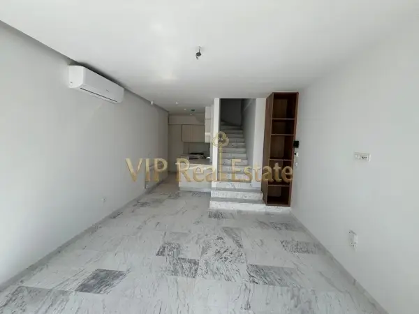 A louer loft S+1 jamais habité