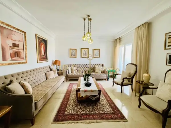 À vendre – Appartement S+3 rénové à La Marsa, Cité El Khalil