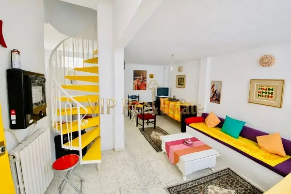 A louer un duplex s+1 meublé à la Marsa