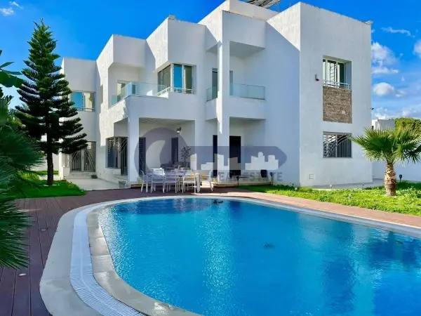 A vendre en exclusivité une villa de luxe à Gammarth