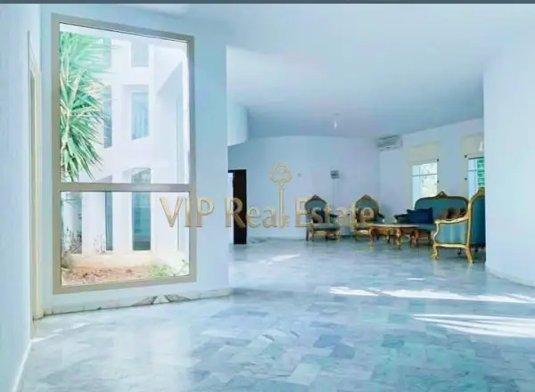 A Vendre Villa S+5 à la Marsa