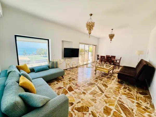 A louer un étage de villa s+3 meublé avec vue mer