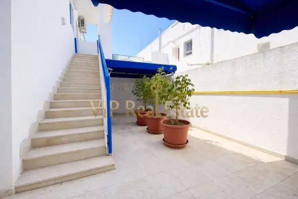 A louer un étage de villa S+3 à sidi Daoud