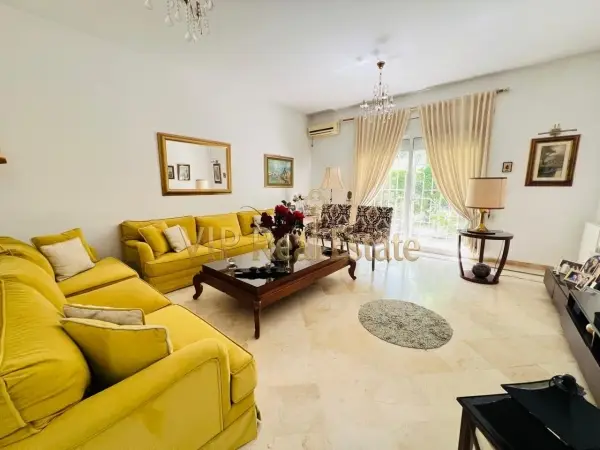À vendre : charmant duplex S+3 avec jardin