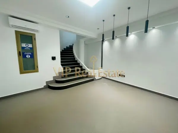 A Louer un bureau Haut Standing H+6 au Lac2