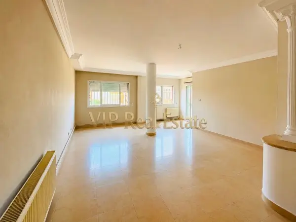 A louer un appartement S+3 à la Marsa