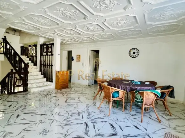 À louer – Villa s+5 avec jardin à Marsa ville