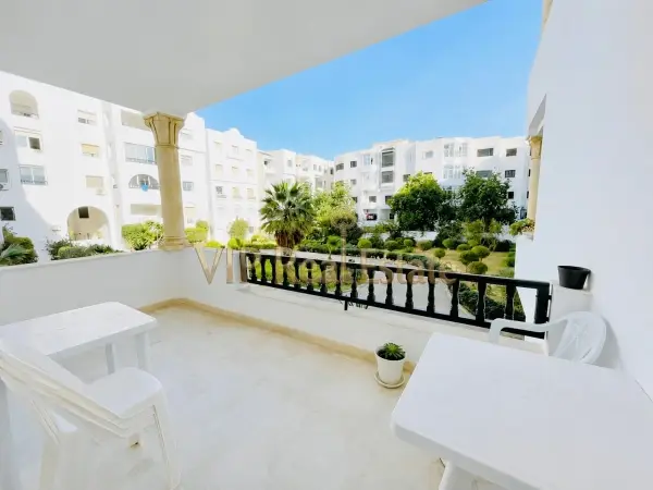 A louer un appartement s+3 vide à la Marsa