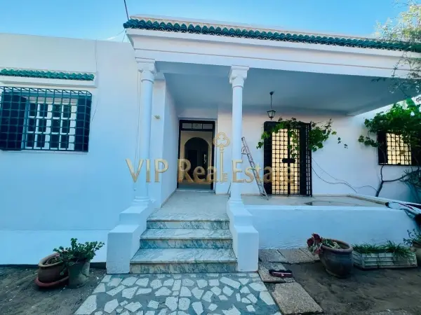 À louer – Villa plain pied à La Marsa avec jardin