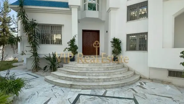 A Louer une villa Haut Standing Au Lac 1