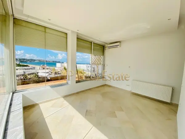 A louer un Duplex s+3 à la Marsa Plage avec Vue Mer