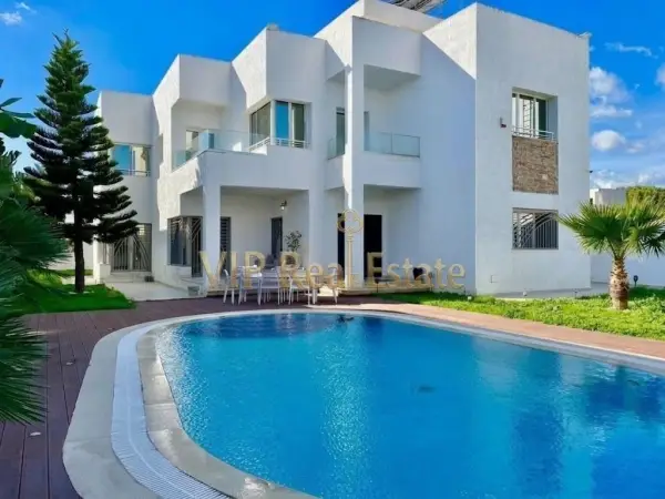 A vendre en exclusivité une villa de luxe à Gammarth