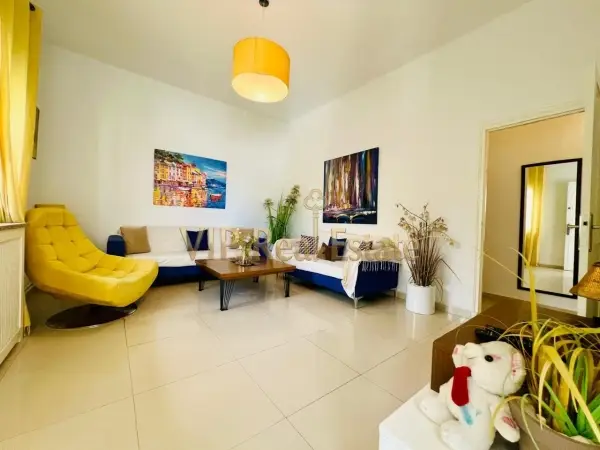 A louer un rez de chaussée de villa S+2 Meublé à la Marsa