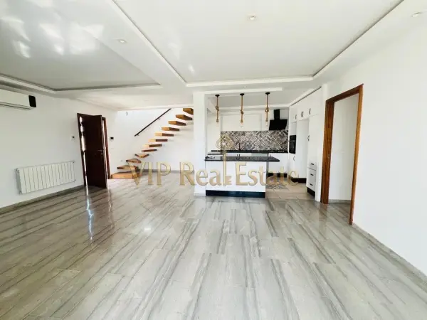 À louer : Duplex S+3 à la Marsa